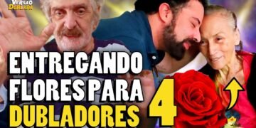 ROBERTO MACEDO E ÂNGELA BONATTI RECEBEM FLORES NO DIA DO DUBLADOR