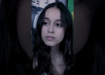 A Marianna Alexandre, nossa #Wandinha 💚 está chegando no #versaodublada