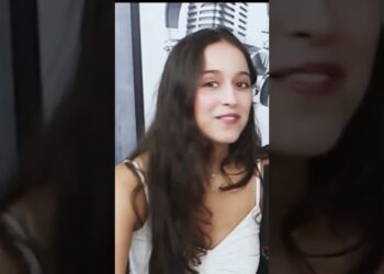 Dubladora da Wandinha 💚