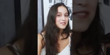 Dubladora da Wandinha 💚