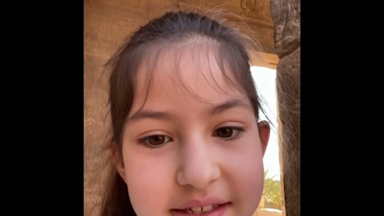 Hathor God – Egypt (versão dublada em inglês por Liz Wade)